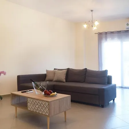 Apartment Tzei House